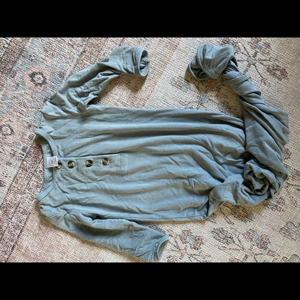 Lou Lou and company knotted gown 3-6 mo